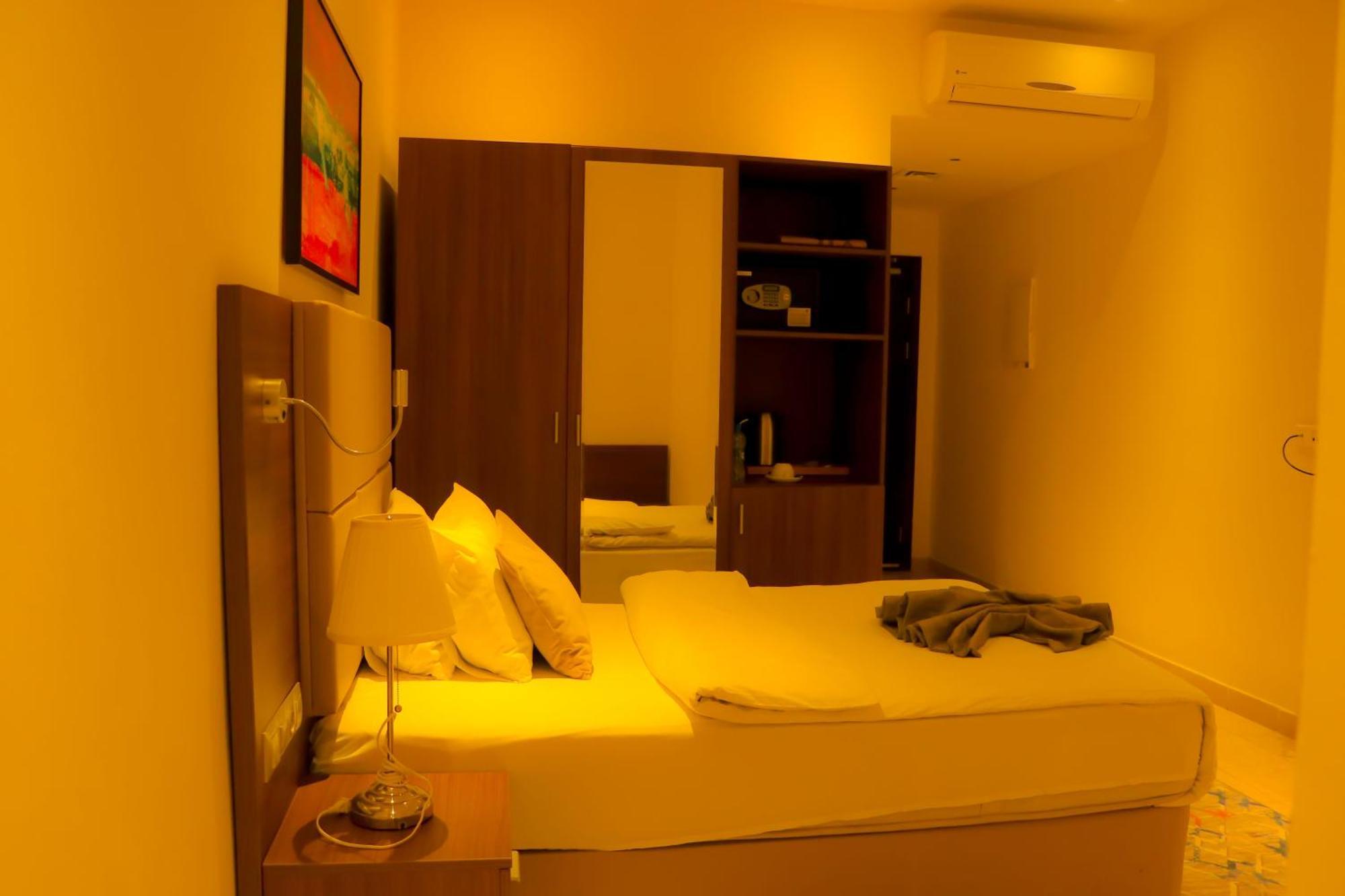 Capital Hotel Djibouti Djibouti City Esterno foto